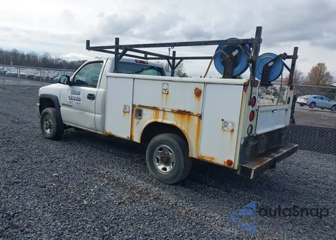 2004 GMC Sierra C2500 Heavy Duty z USA, uszkodzony, nr VIN 1GDHC24U14E147290